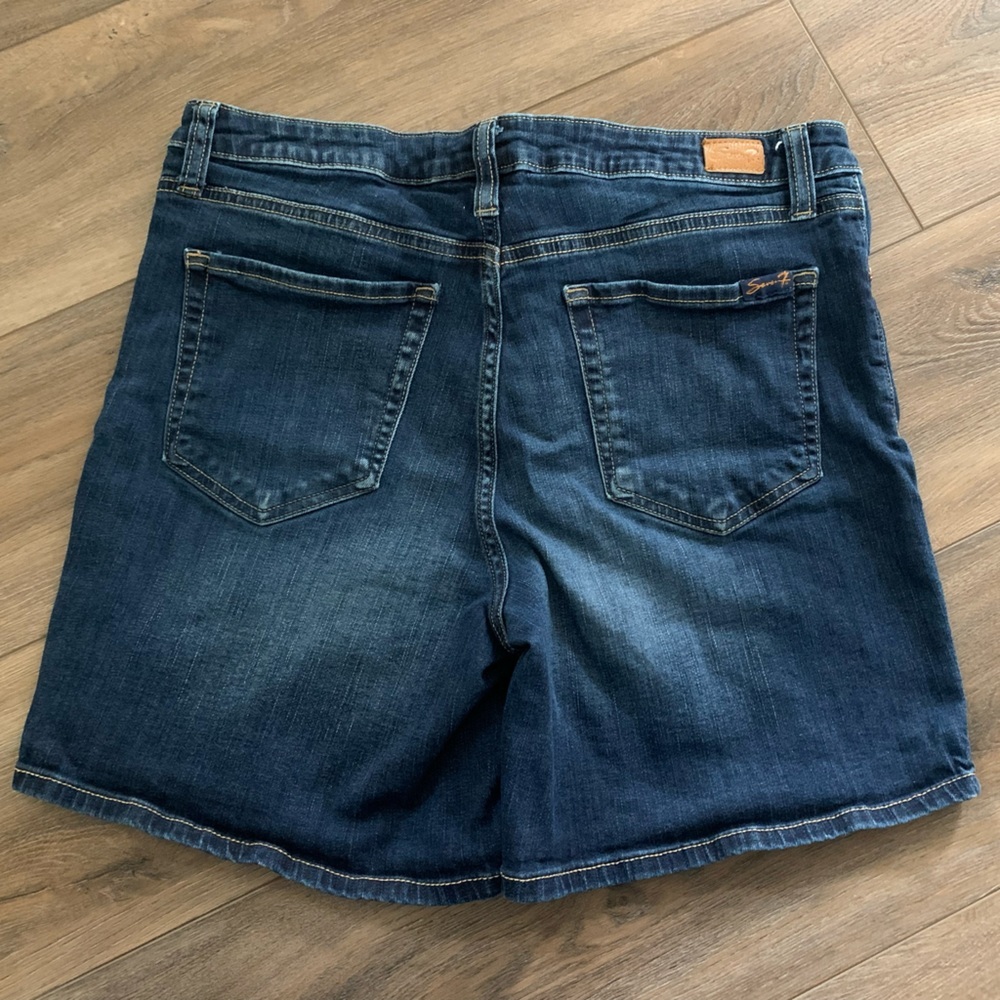 Seven7 Jean Weekend Shorts - Size 12 - Super Comfy - Picture 2 of 9
